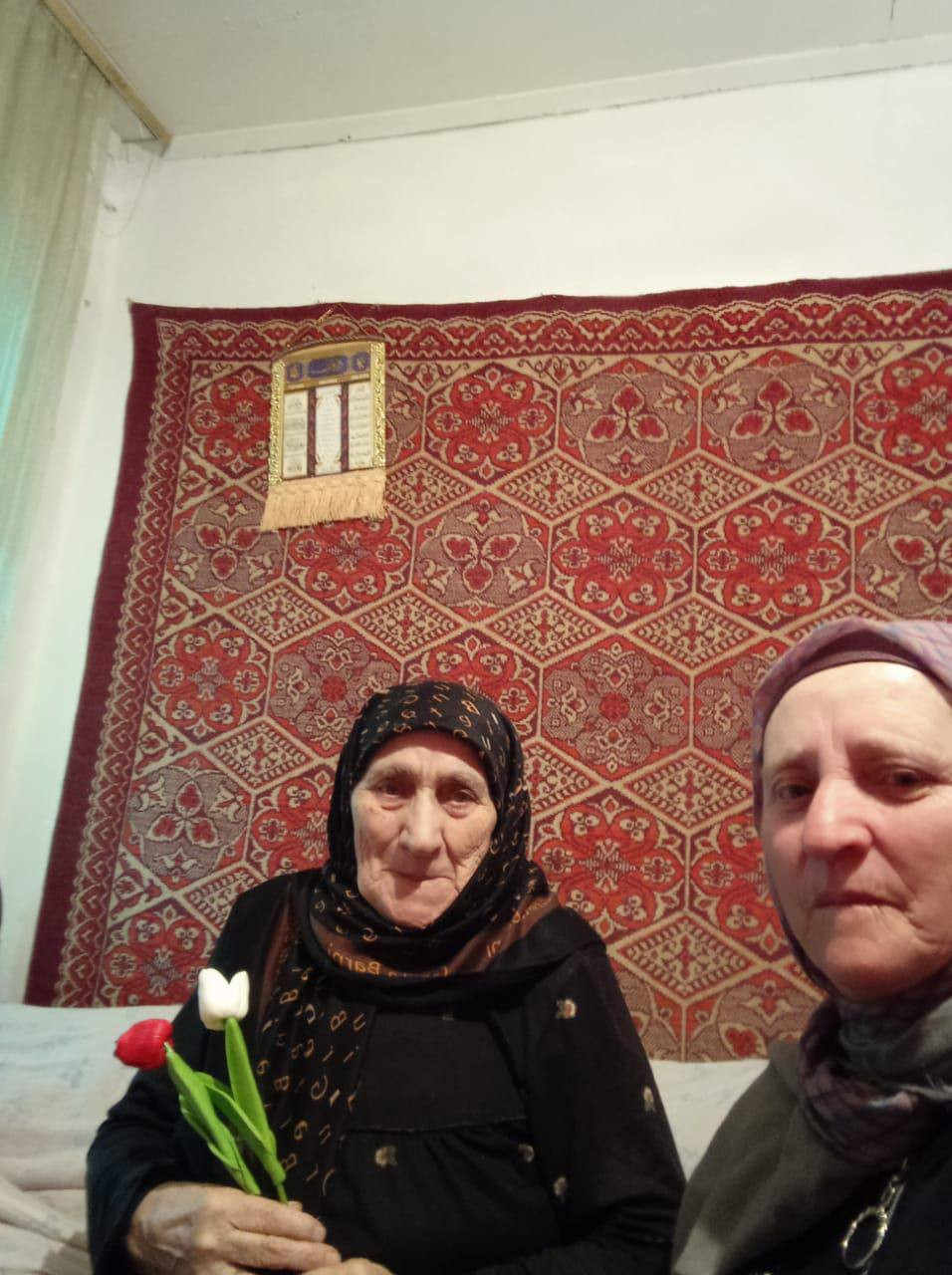 Поздравила с «Днем матери»